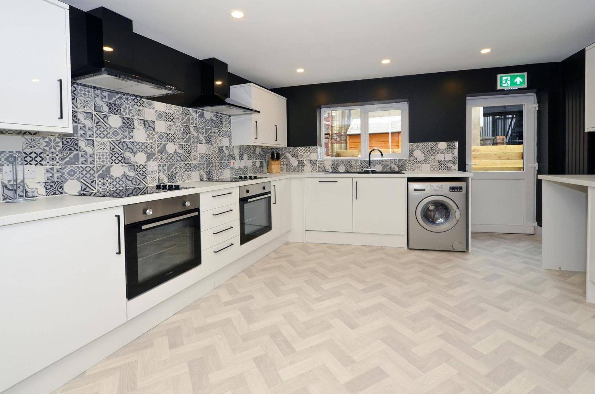 Townhouse Plus @ London Road Stoke Exterior photo